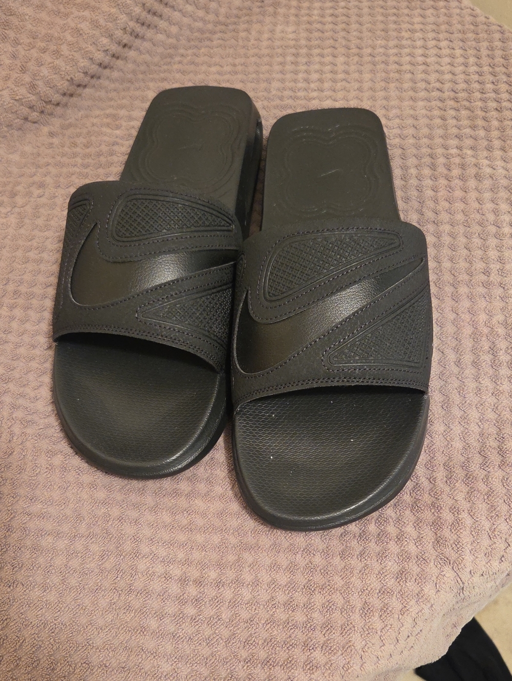 Mens Slides - Picture 2 of 4